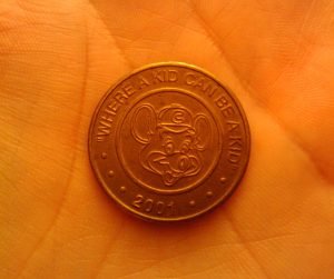 A 2001 Chuck E. Cheese token